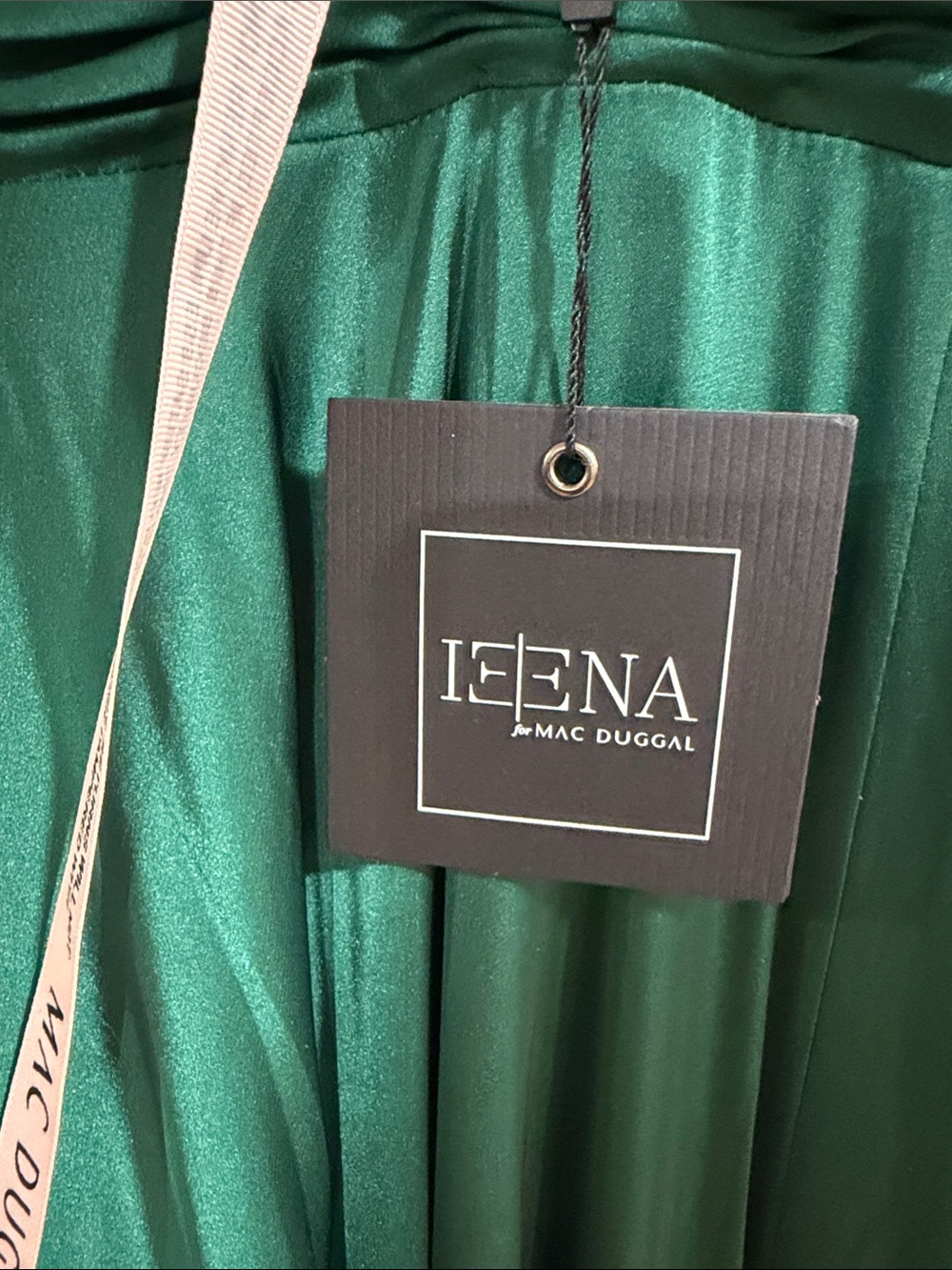 NWT Mac Duggal Emerald Green Long Sleeve Ruched Satin Gown 2 - Picture 3 of 9